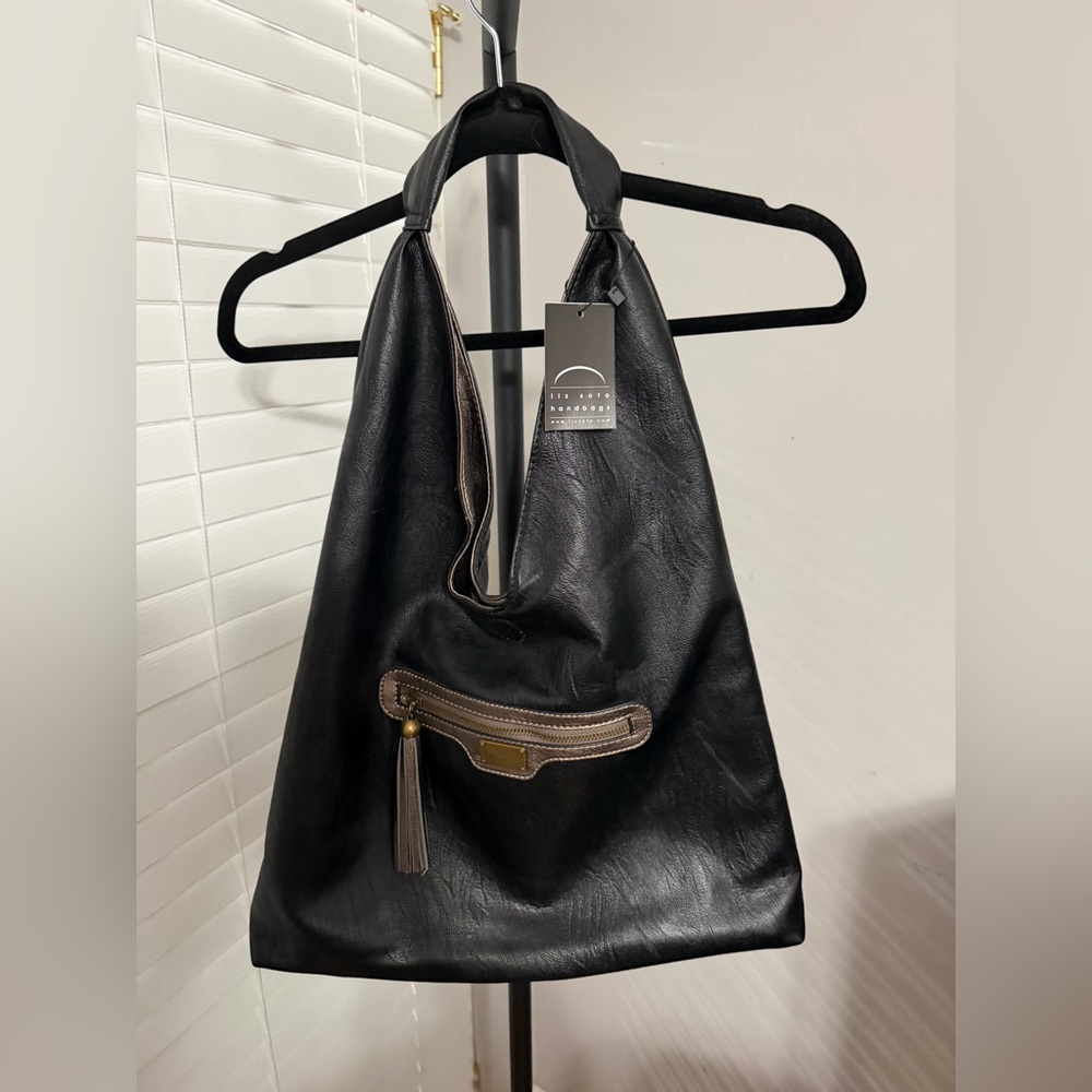 Elegant Black Leather Women's Bag